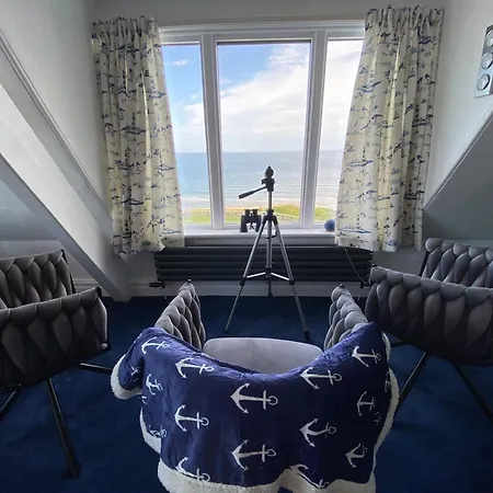 Blue Ocean Seaview Penthouse Perfectly Daire *