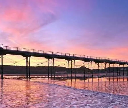 Blue Ocean Seaview Penthouse Perfectly Saltburn-by-the-Sea