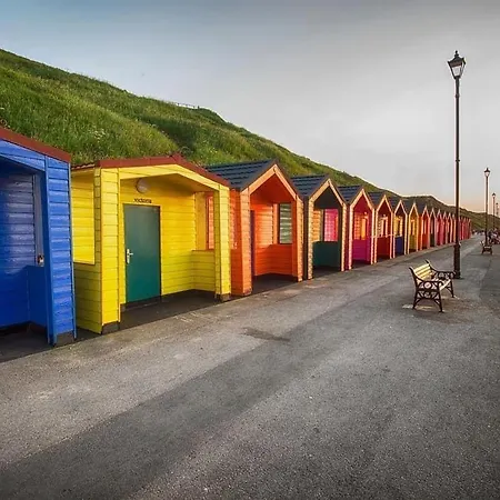Blue Ocean Seaview Penthouse Perfectly Saltburn-by-the-Sea